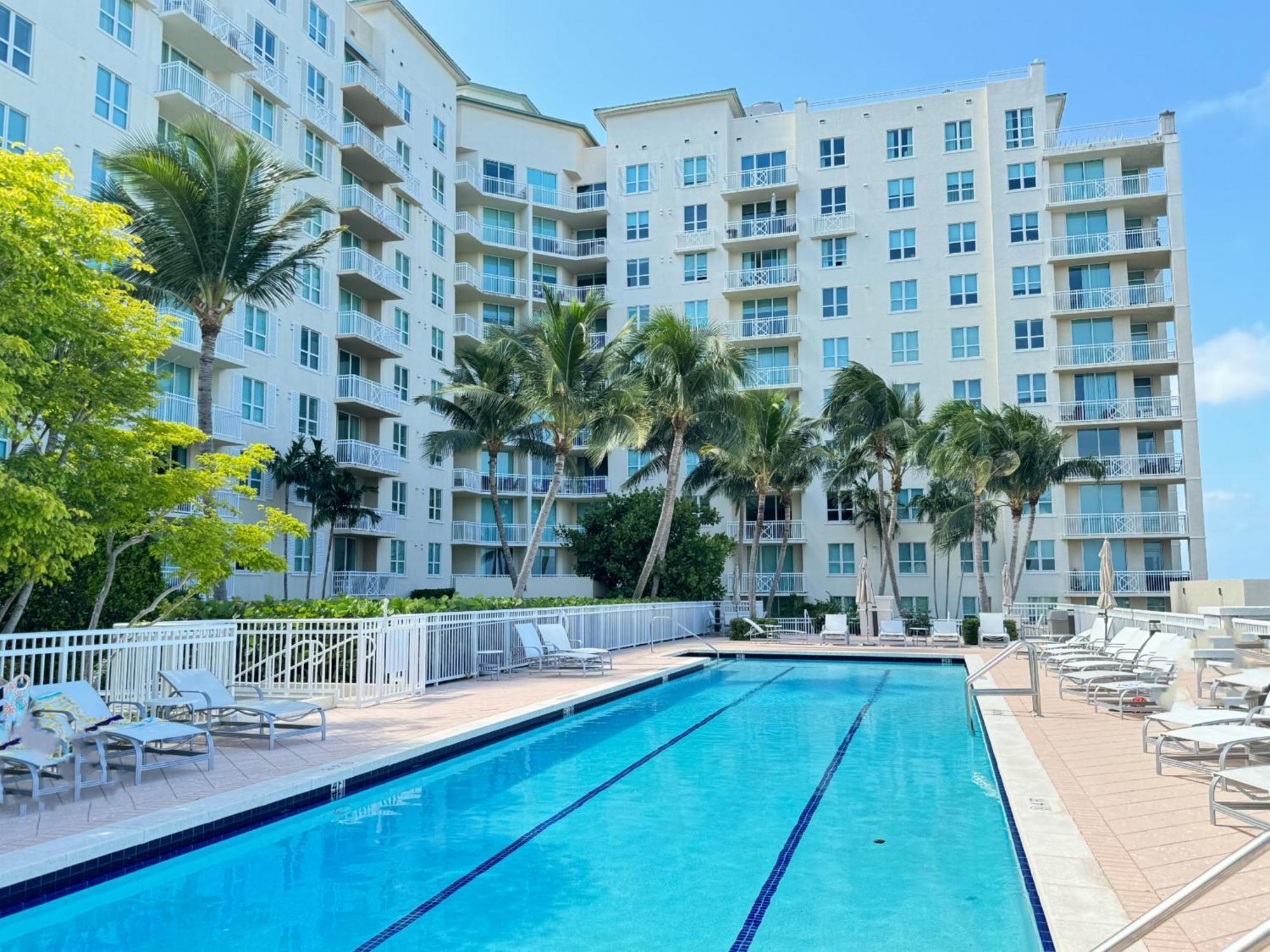 Luxury Suite Oasis Бойнтон-Бич Экстерьер фото